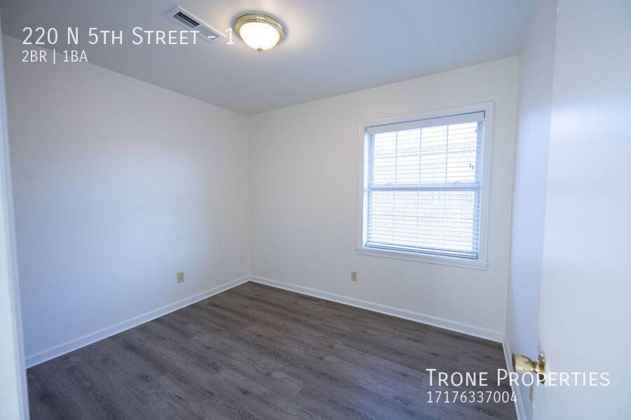Apartment for rent at 220 N 5th St #1, McSherrystown, PA 17344