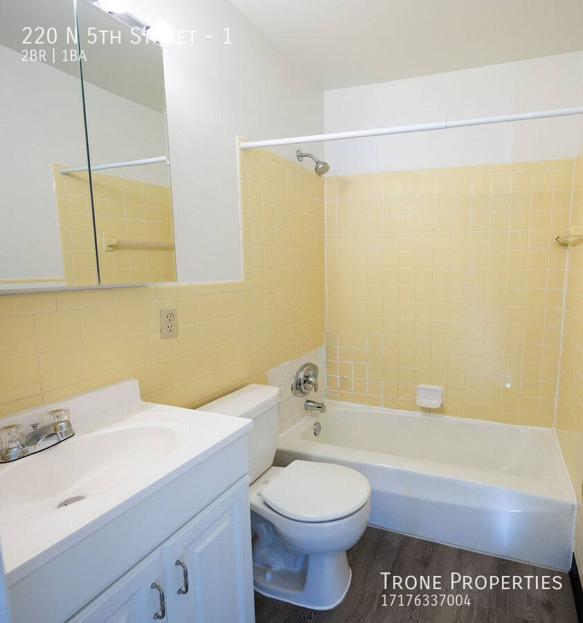 Apartment for rent at 220 N 5th St #1, McSherrystown, PA 17344