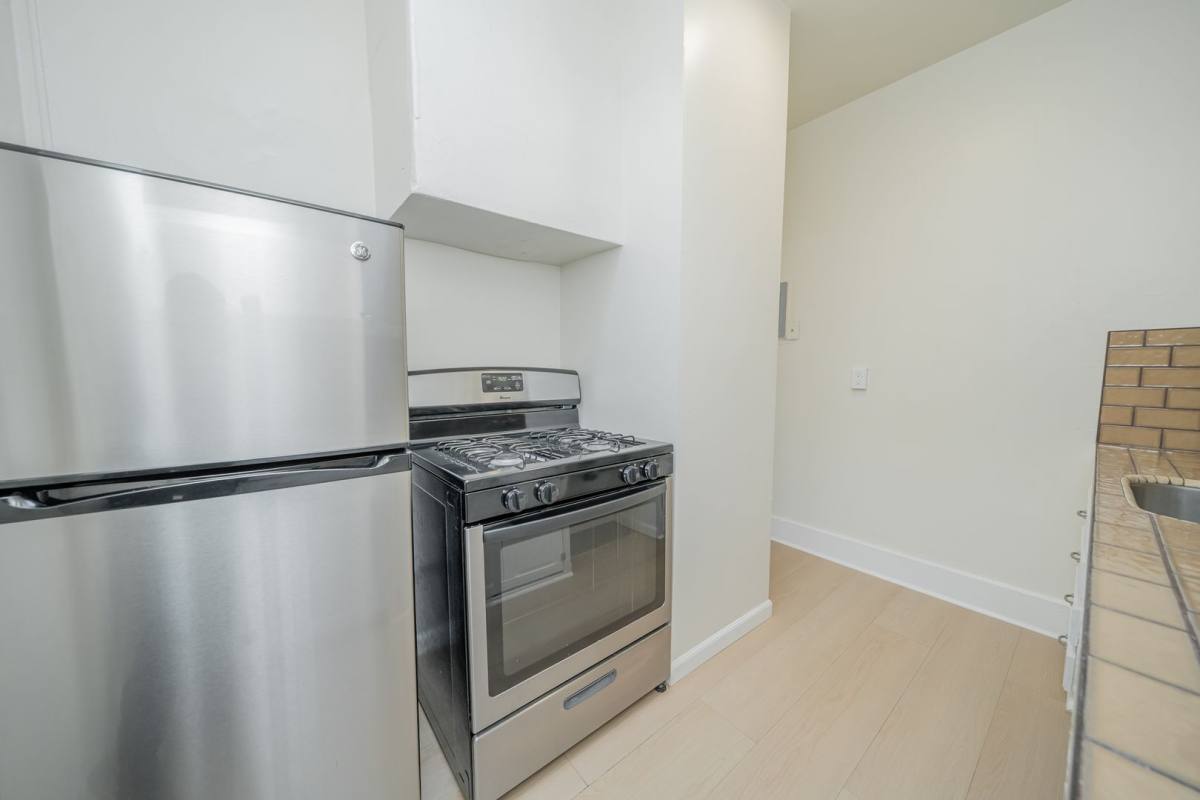Apartment for rent at 4056 Piedmont Ave, Oakland, CA 94611