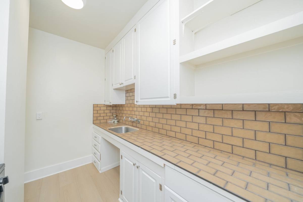 Apartment for rent at 4056 Piedmont Ave, Oakland, CA 94611