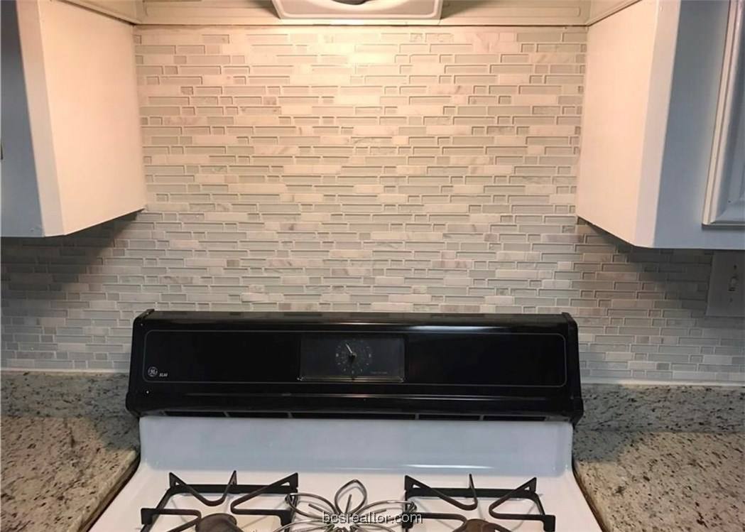 Apartment for rent at 718 Edgewood Dr #718, Bryan, TX 77802