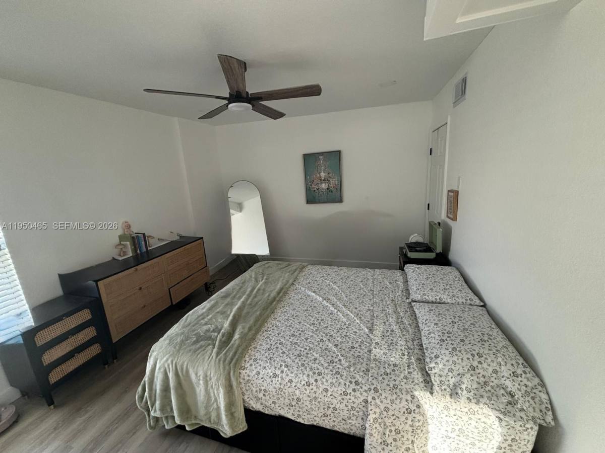 Apartment for rent at 5345 Avon Court, Orlando, FL 32807
