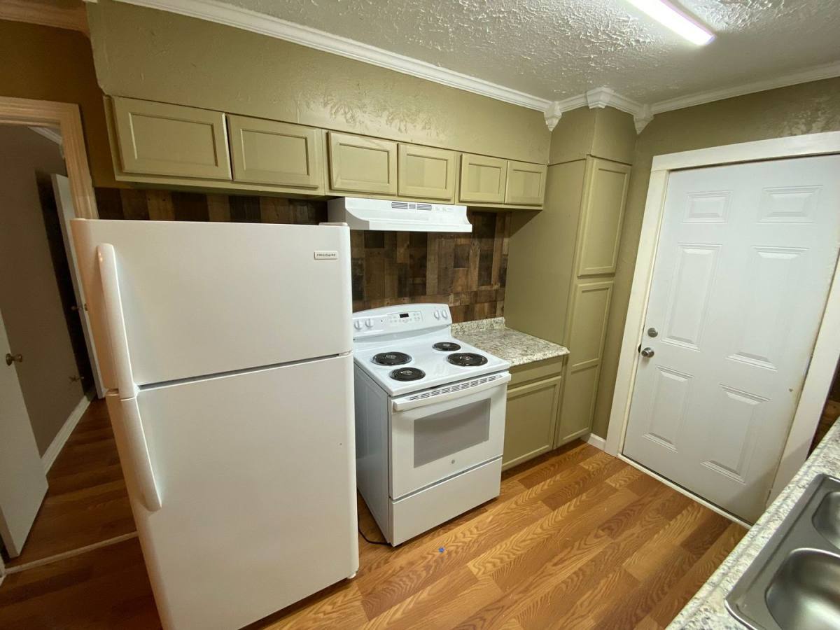 House for rent at 403 N Bluebonnet Dr, Orange, TX 77630