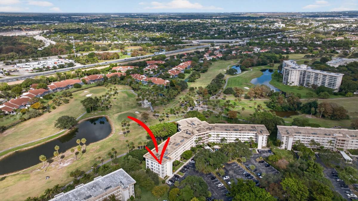 Condo for rent at 3960 Oaks Clubhouse Dr #512, Pompano Beach, FL 33069
