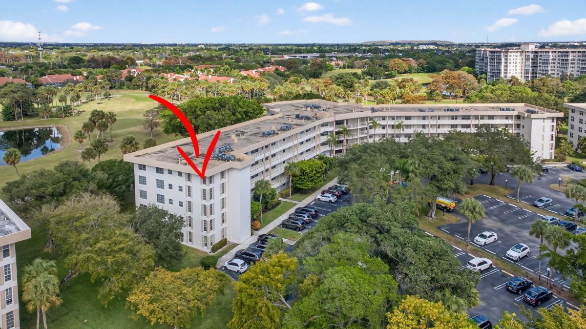 Condo for rent at 3960 Oaks Clubhouse Dr #512, Pompano Beach, FL 33069