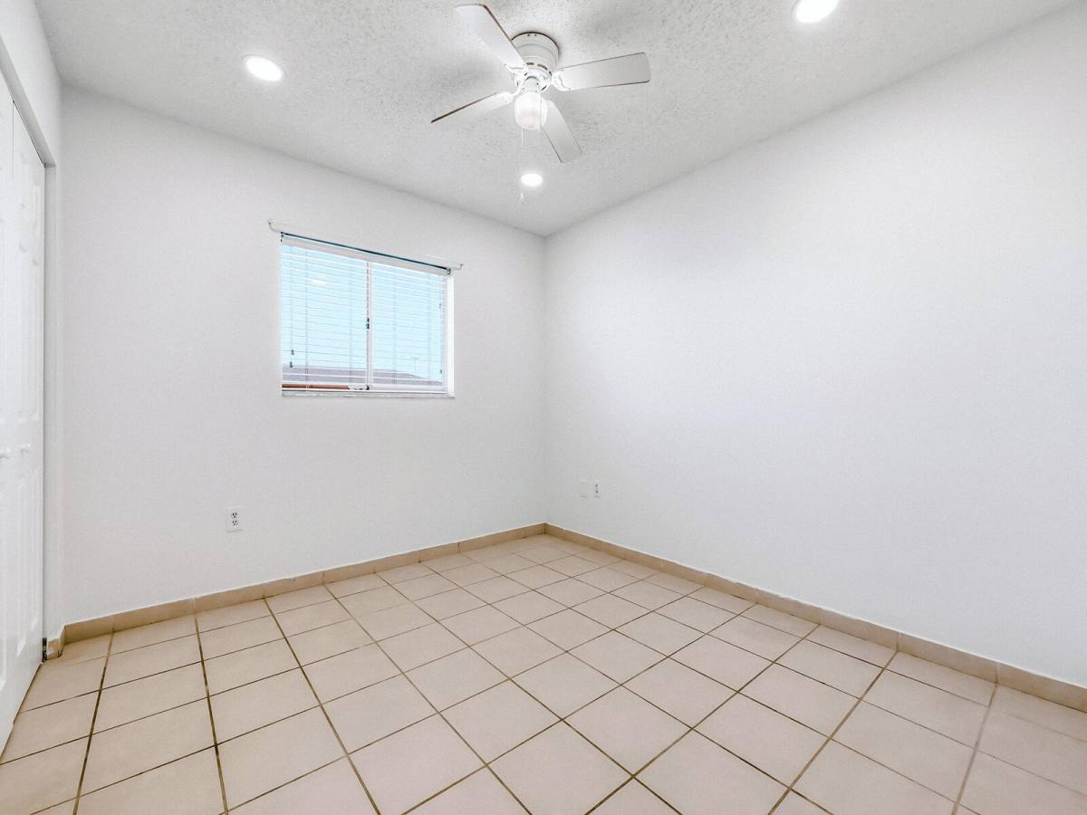 Apartment for rent at 2925 W 80th St #208, Hialeah, FL 33018