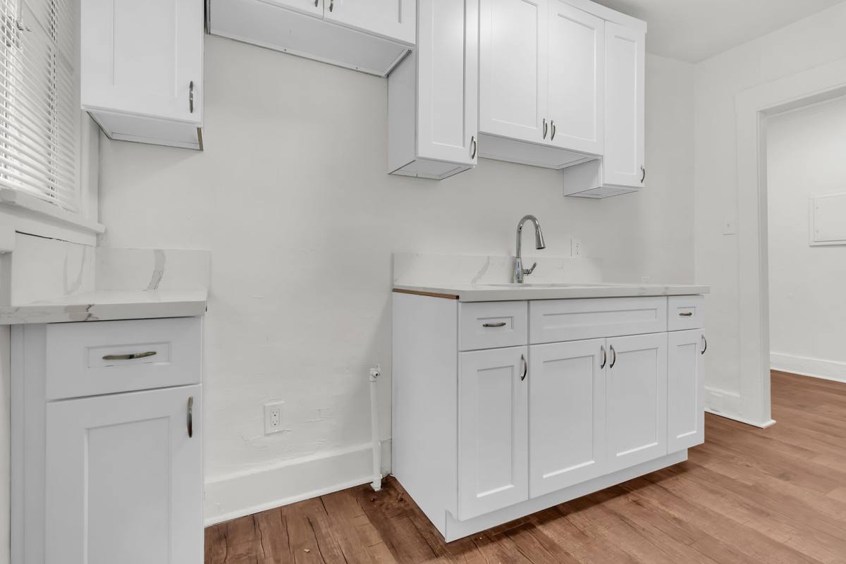 Apartment for rent at 447 E 101st St, Los Angeles, CA 90003