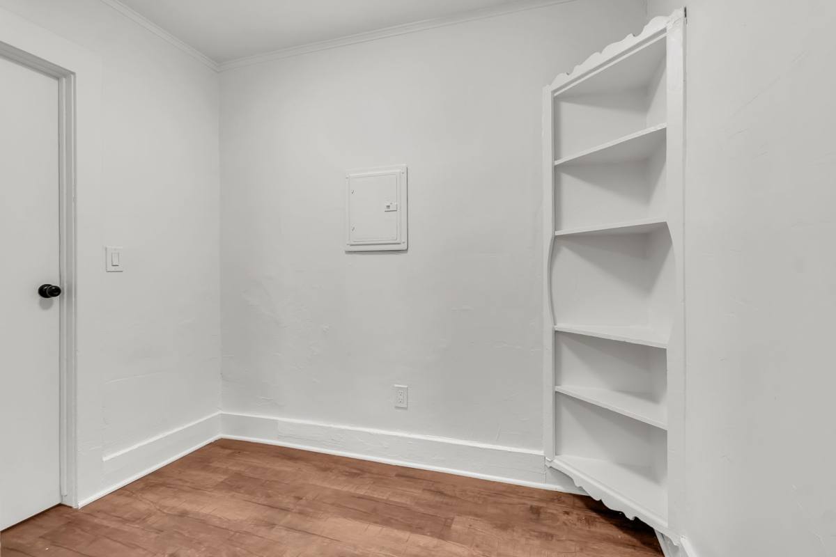Apartment for rent at 447 E 101st St, Los Angeles, CA 90003