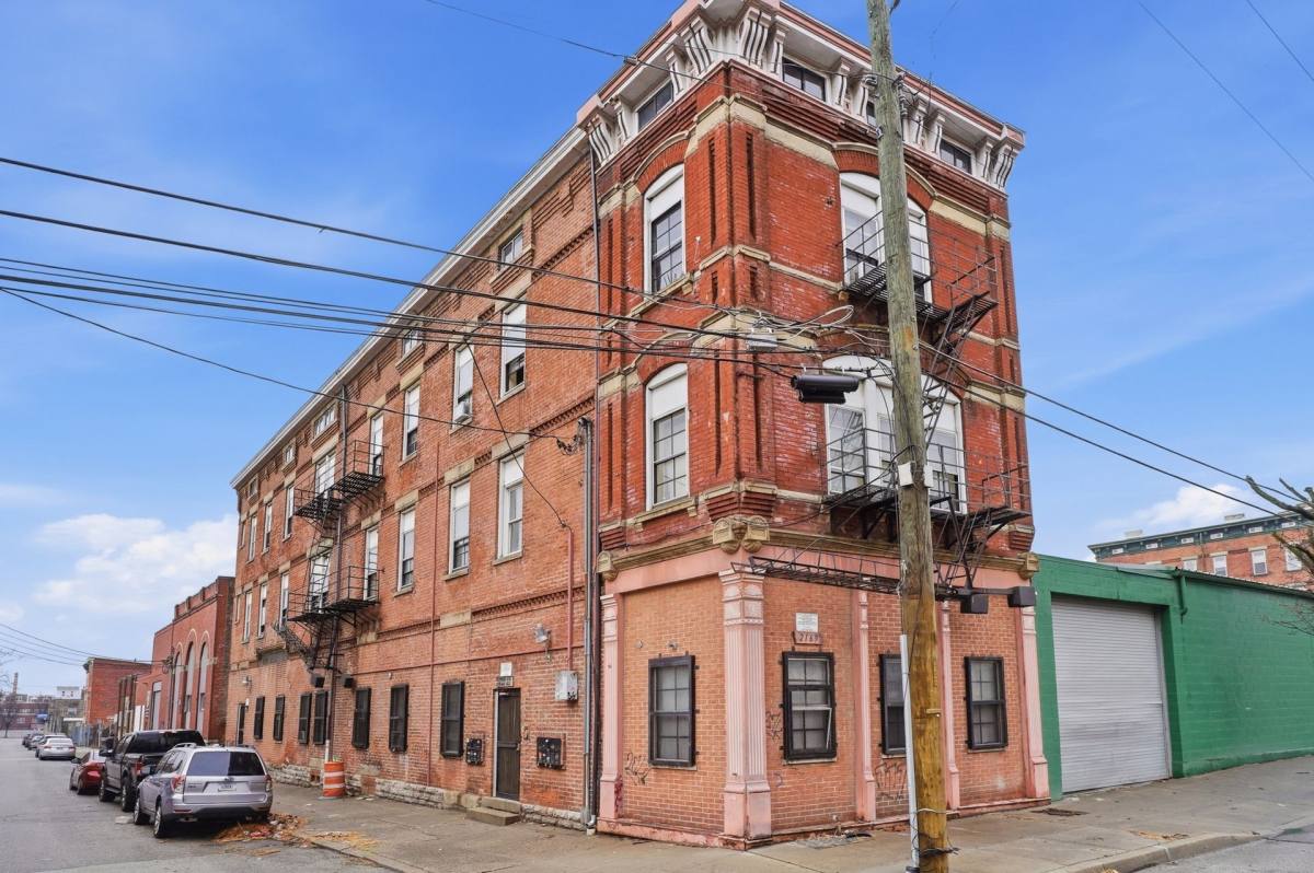Apartment for rent at 2169 Central Ave, Cincinnati, OH 45214
