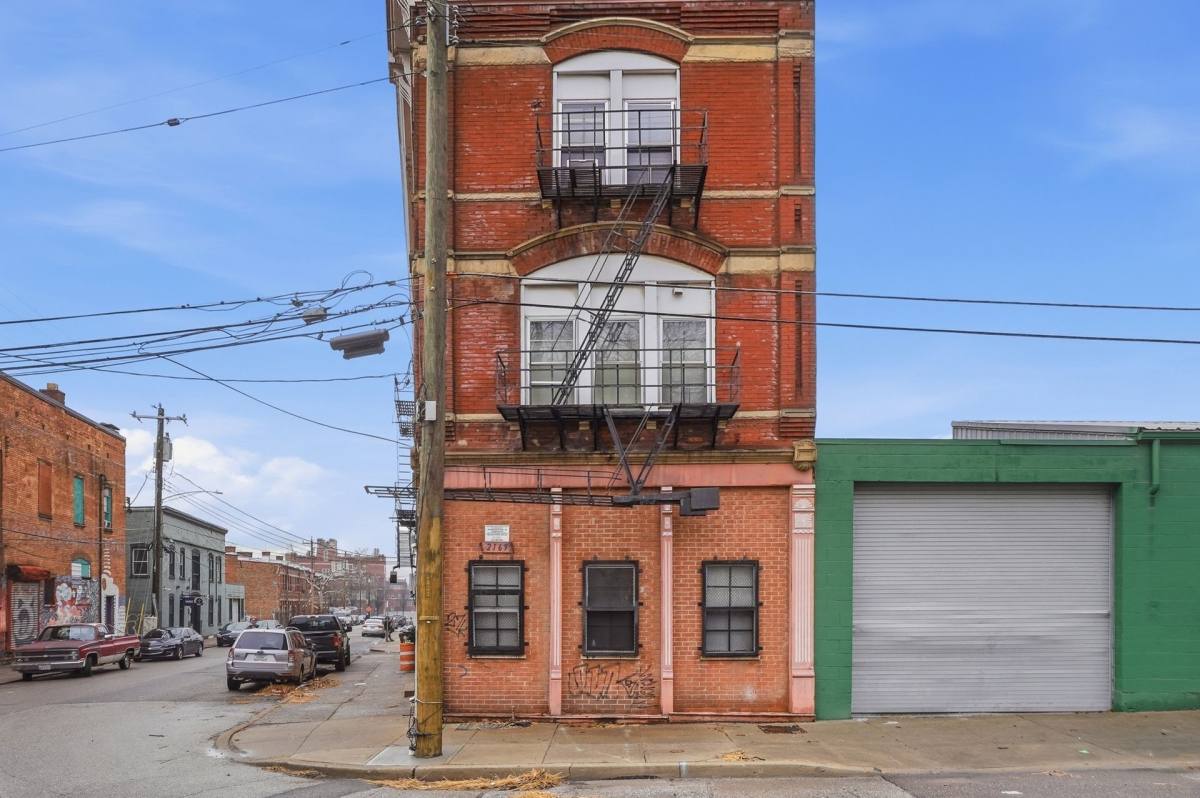 Apartment for rent at 2169 Central Ave, Cincinnati, OH 45214
