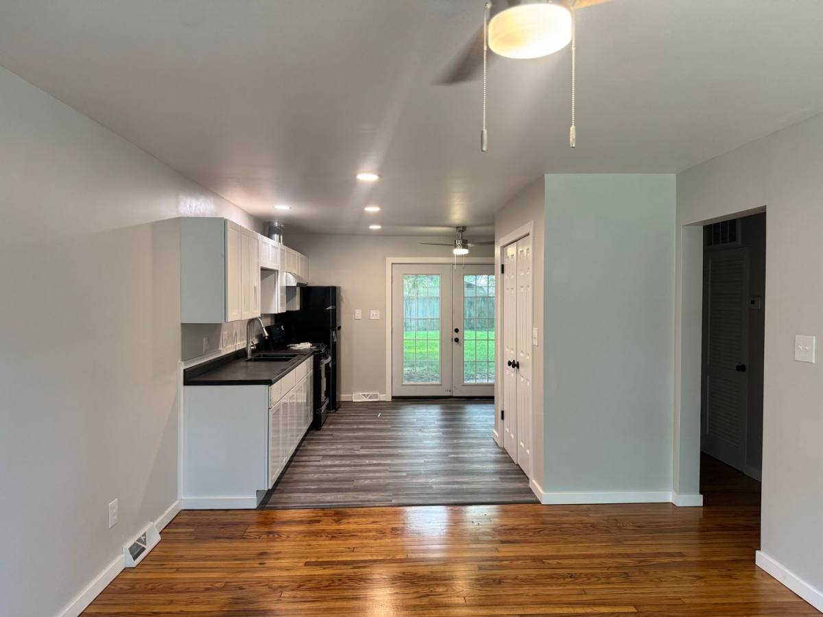 Apartment for rent at 1203 W Schwartz, Carbondale, IL 62901