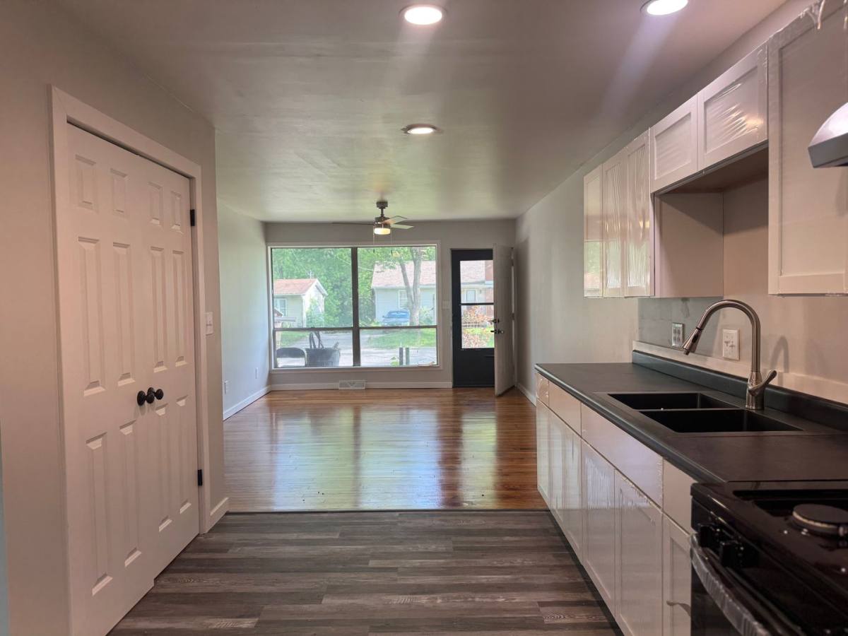 Apartment for rent at 1203 W Schwartz, Carbondale, IL 62901