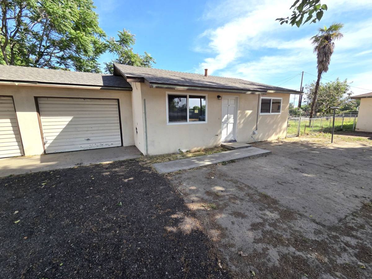 Apartment for rent at 1105 Tomah Ave Apts, Porterville, CA 93257