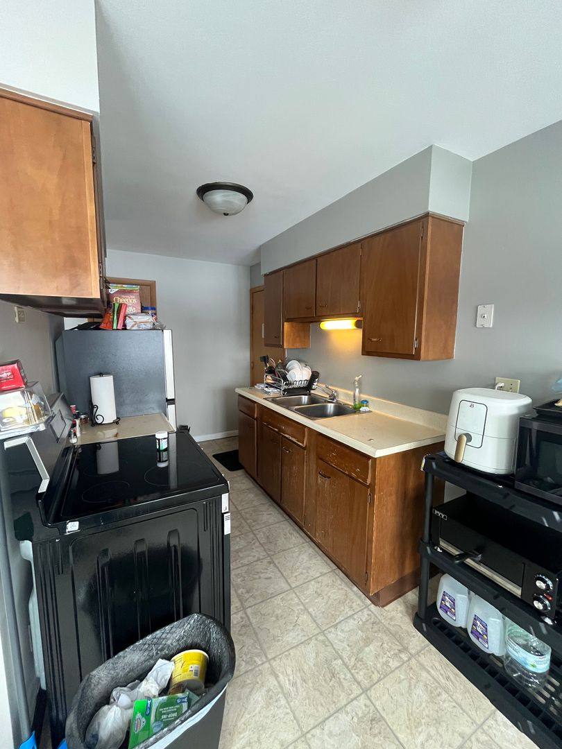 Apartment for rent at 25 W Redwing St #17, Duluth, MN 55803