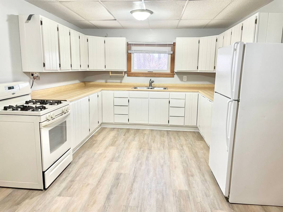 House for rent at 400 S Liberty St, Hobart, IN 46342