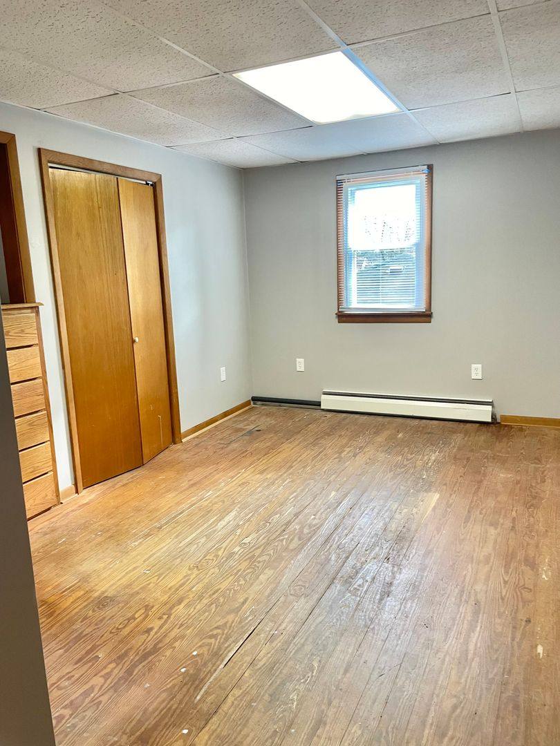 House for rent at 400 S Liberty St, Hobart, IN 46342