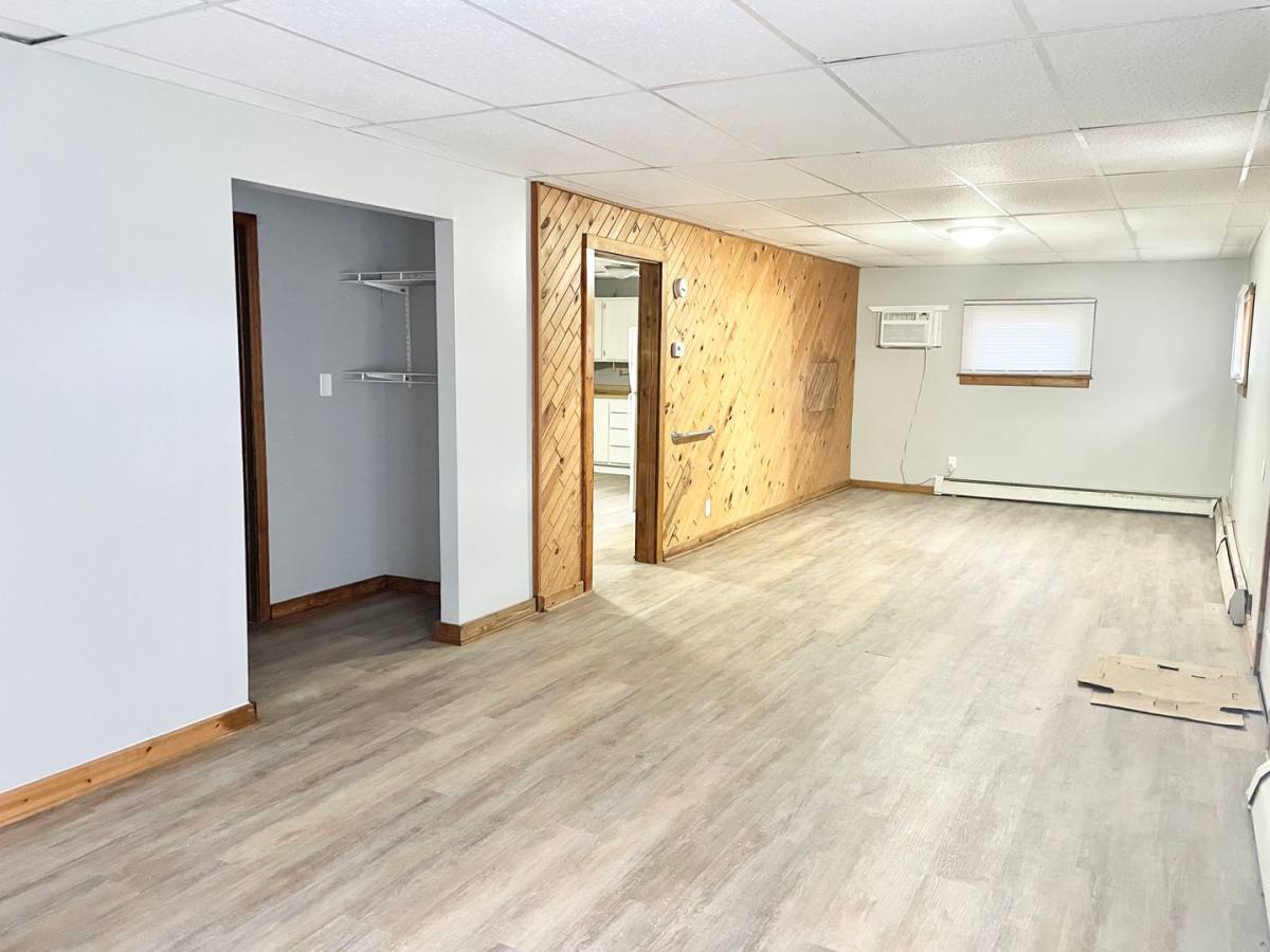 House for rent at 400 S Liberty St, Hobart, IN 46342