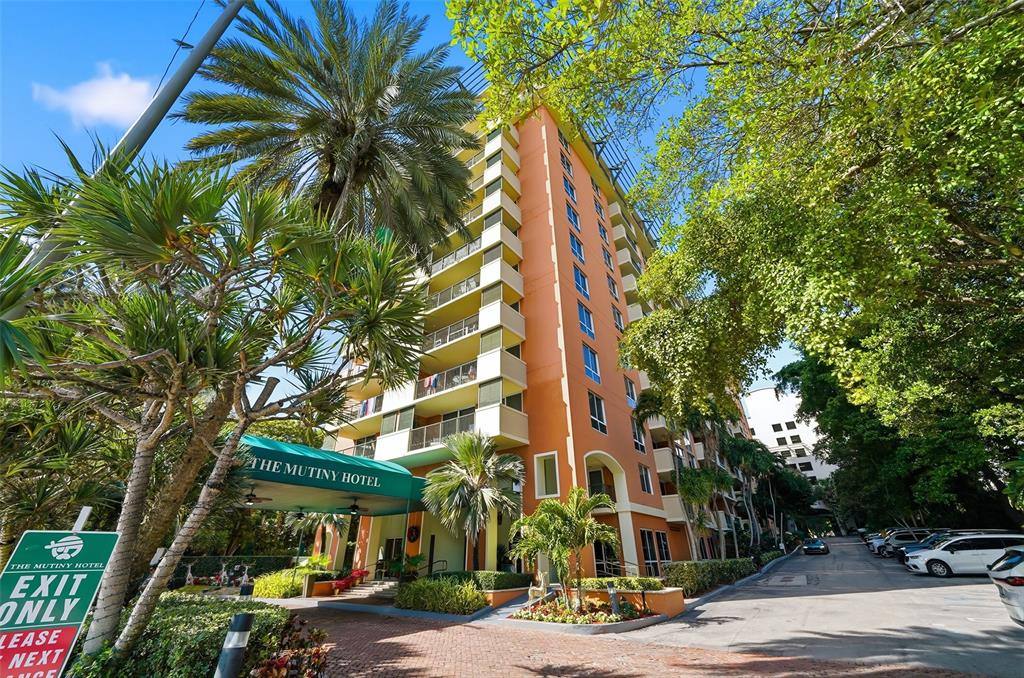 Apartment for rent at 2951 S Bayshore Dr #315, Miami, FL 33133