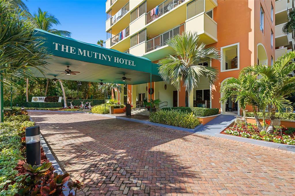Apartment for rent at 2951 S Bayshore Dr #315, Miami, FL 33133