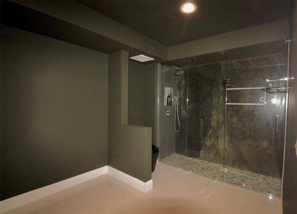 Condo for rent at 877 NE 195th St #222, Miami, FL 33179
