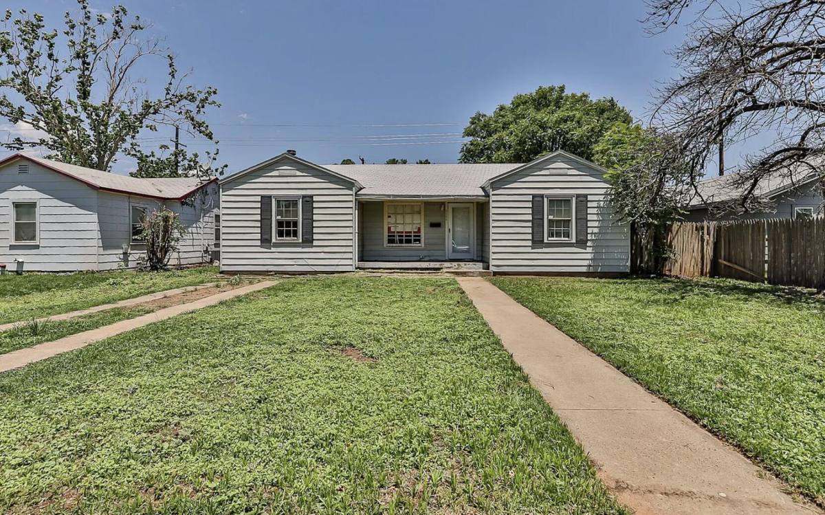 Apartment for rent at 2506 36th St, Lubbock, TX 79413