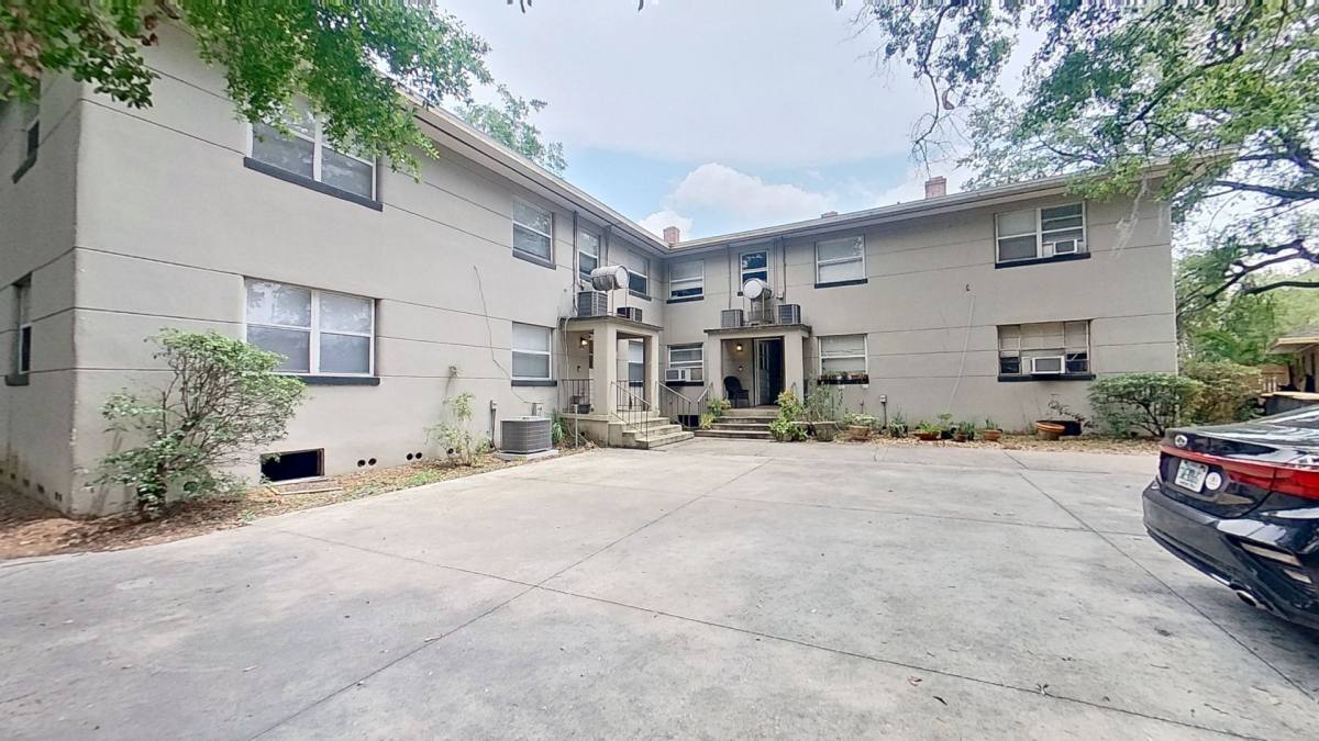 Apartment for rent at 1464 Holmesdale Rd, Jacksonville, FL 32207