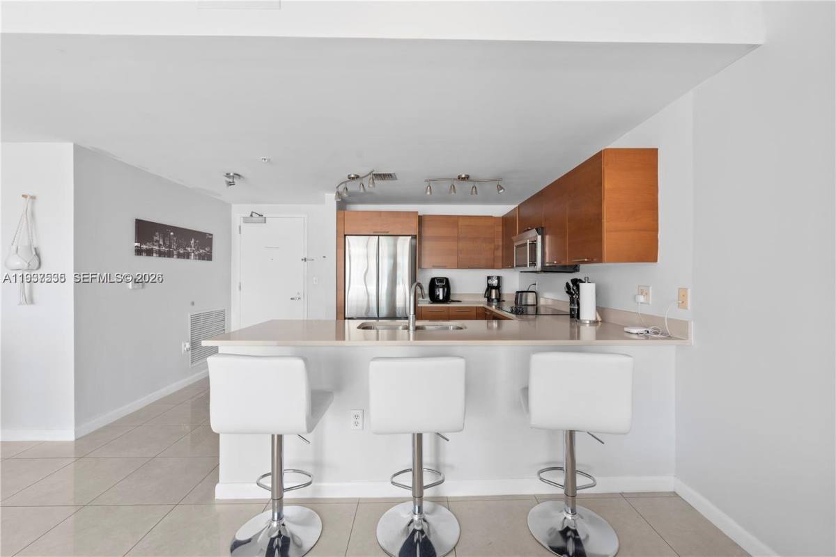Apartment for rent at 3250 NE 1st Ave #917, Miami, FL 33127