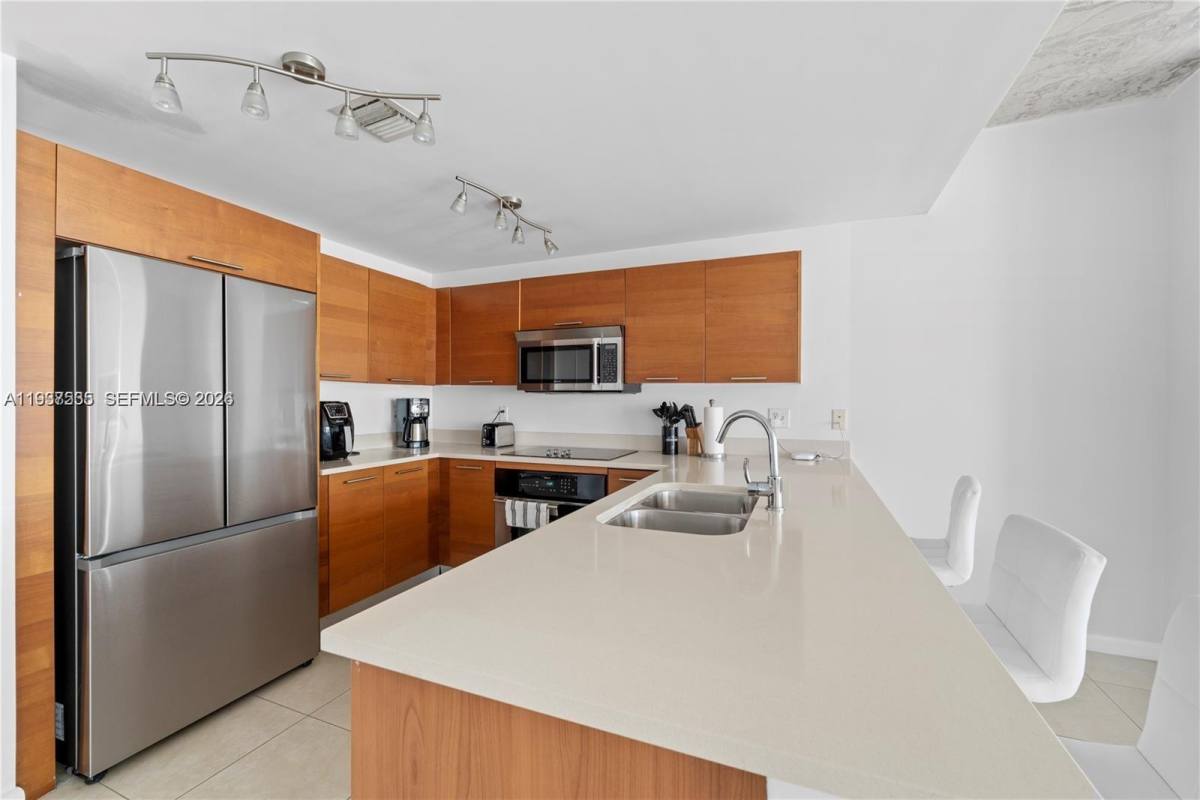 Apartment for rent at 3250 NE 1st Ave #917, Miami, FL 33127