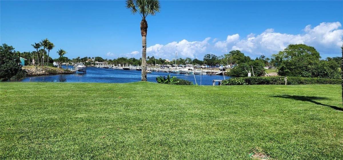 Condo for rent at 725 Hummingbird Way #103, North Palm Beach, FL 33408