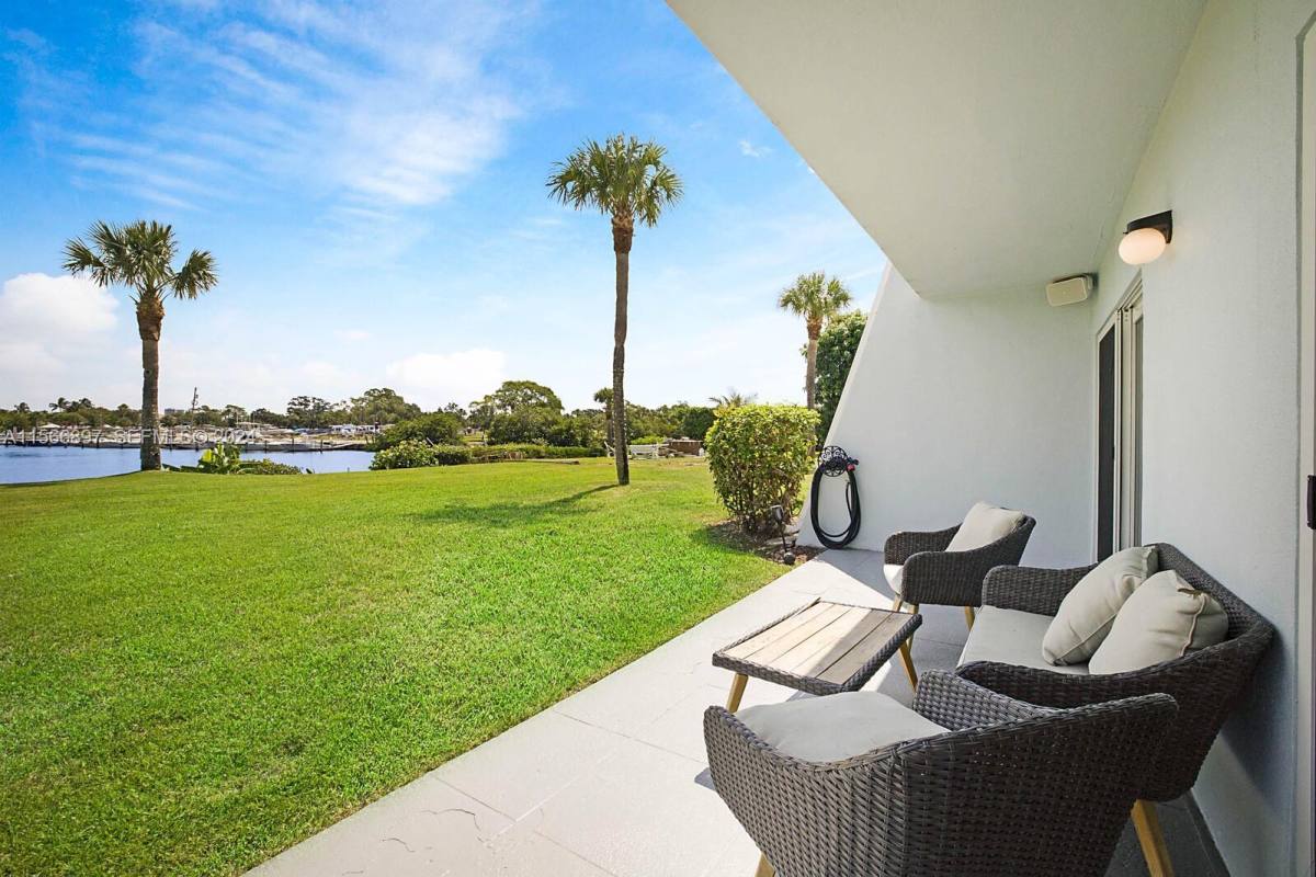 Condo for rent at 725 Hummingbird Way #103, North Palm Beach, FL 33408
