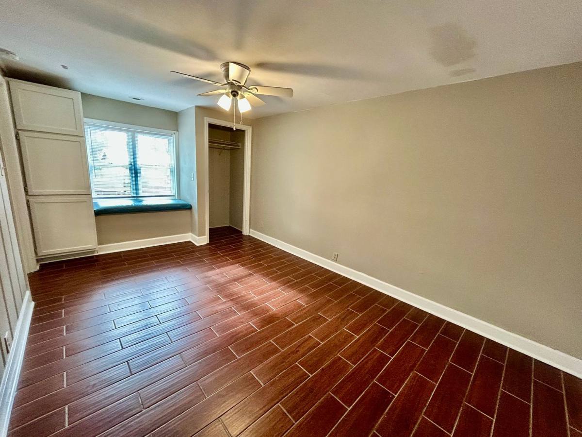 Townhouse for rent at 325 S 3rd St, Richmond, KY 40475