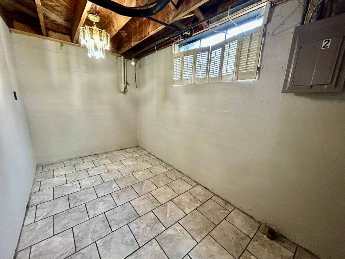 Townhouse for rent at 325 S 3rd St, Richmond, KY 40475