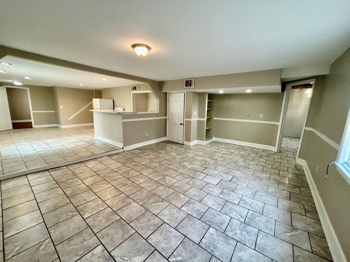 Townhouse for rent at 325 S 3rd St, Richmond, KY 40475
