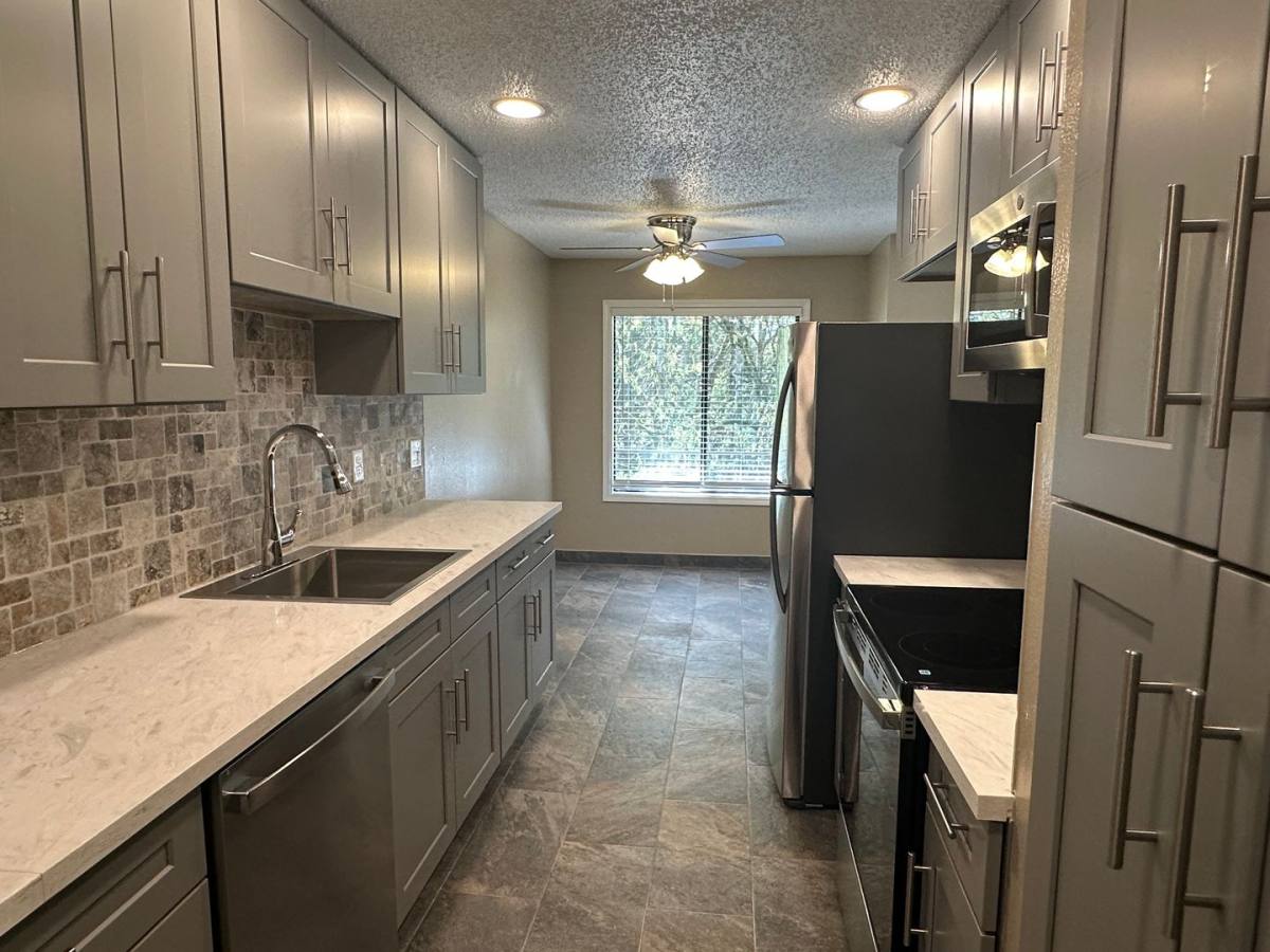 Apartment for rent at 2700-2728 SW Beaverton Hillsdale Highway, Portland, OR 97239