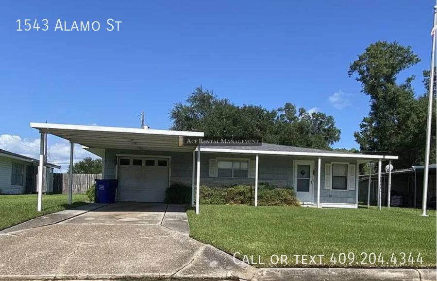 House for rent at 1543 Alamo St, Orange, TX 77630