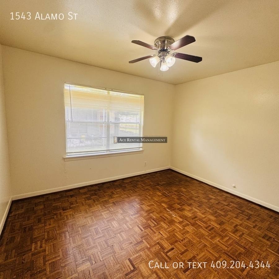 House for rent at 1543 Alamo St, Orange, TX 77630
