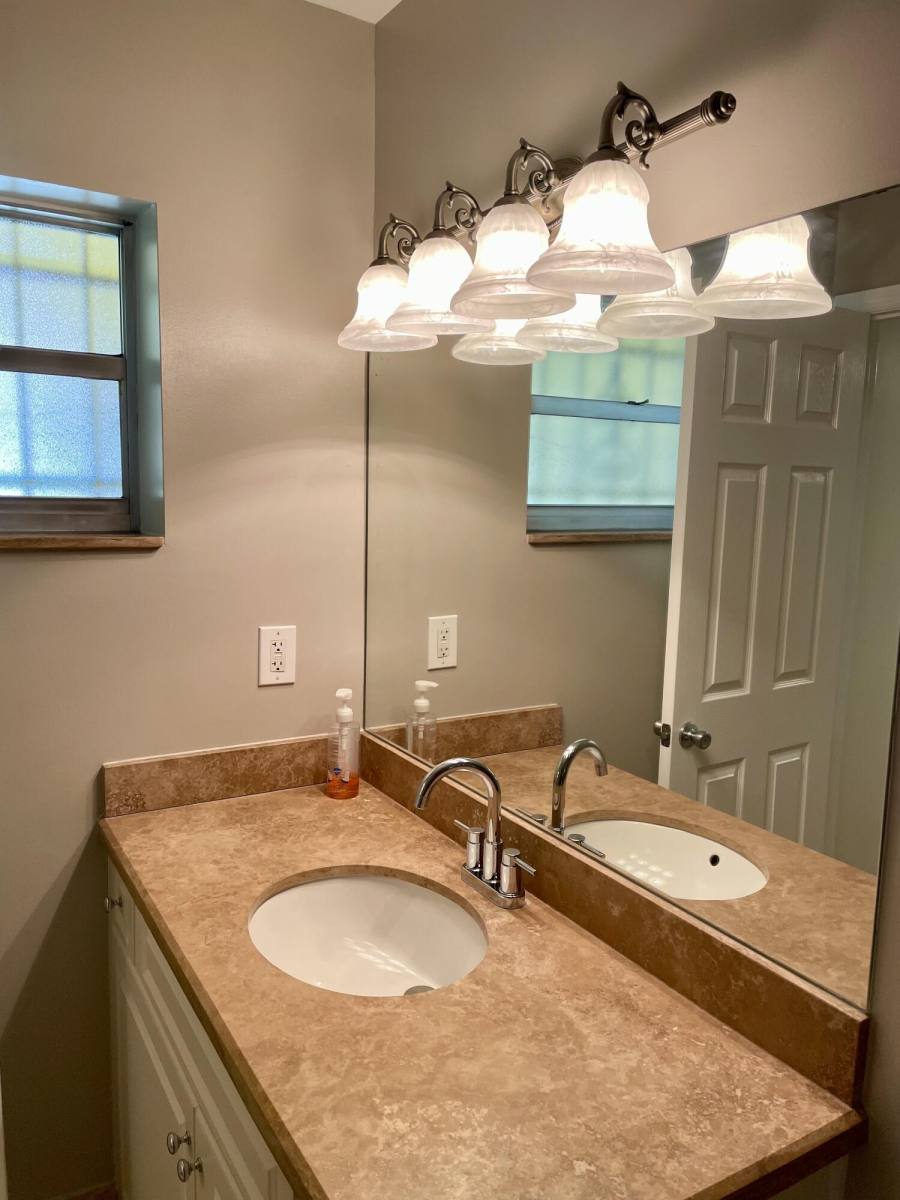 Apartment for rent at 101 N Lakeside Dr #101-1, Lake Worth Beach, FL 33460