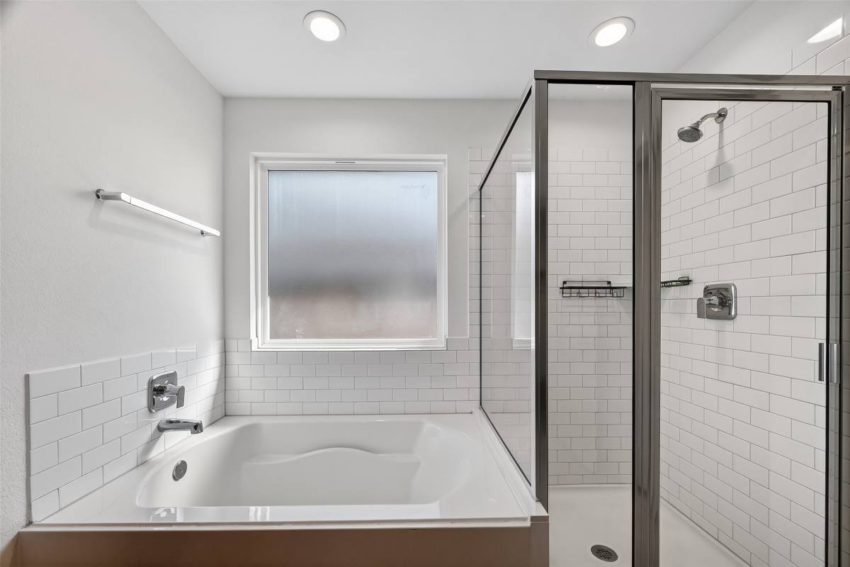 Apartment for rent at 2920 Stamford Hill Lane, Houston, TX 77047