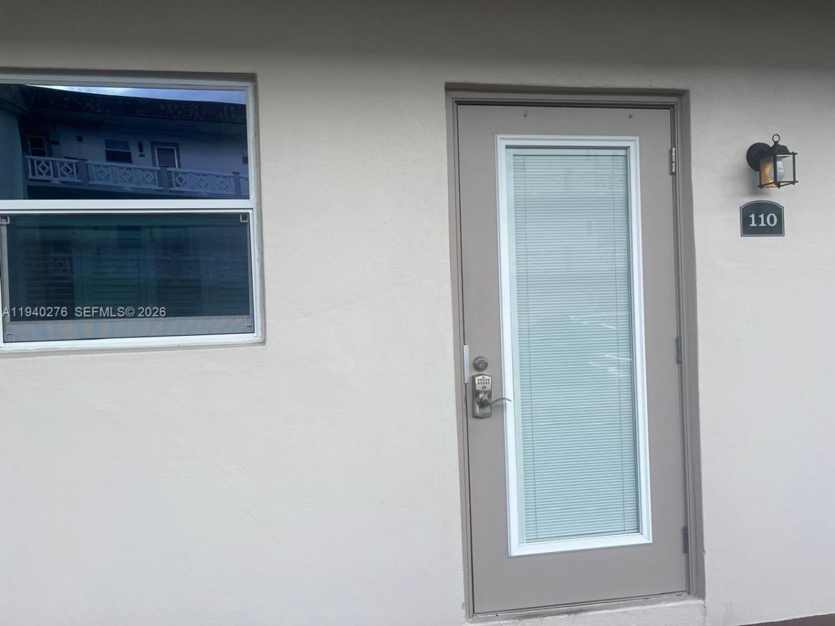 Apartment for rent at 5181 W Oakland Park Blvd #110, Fort Lauderdale, FL 33313