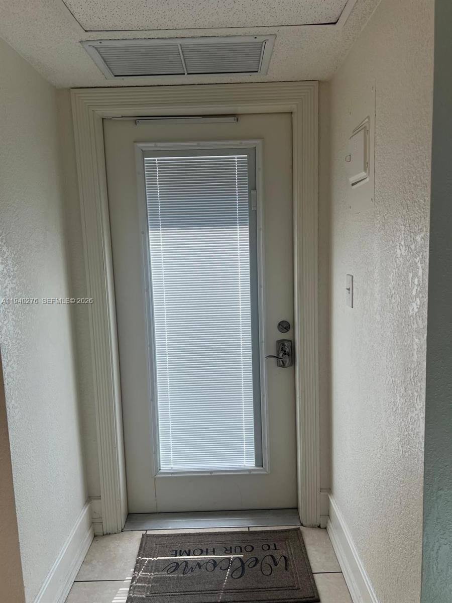 Apartment for rent at 5181 W Oakland Park Blvd #110, Fort Lauderdale, FL 33313