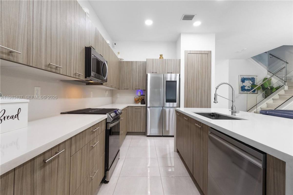 House for rent at 4335 SW 174th Ave, Hollywood, FL 33029