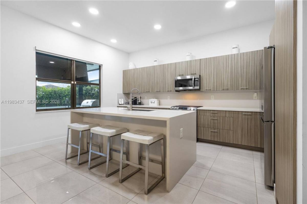 House for rent at 4335 SW 174th Ave, Hollywood, FL 33029