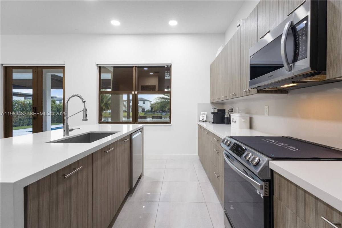 House for rent at 4335 SW 174th Ave, Hollywood, FL 33029