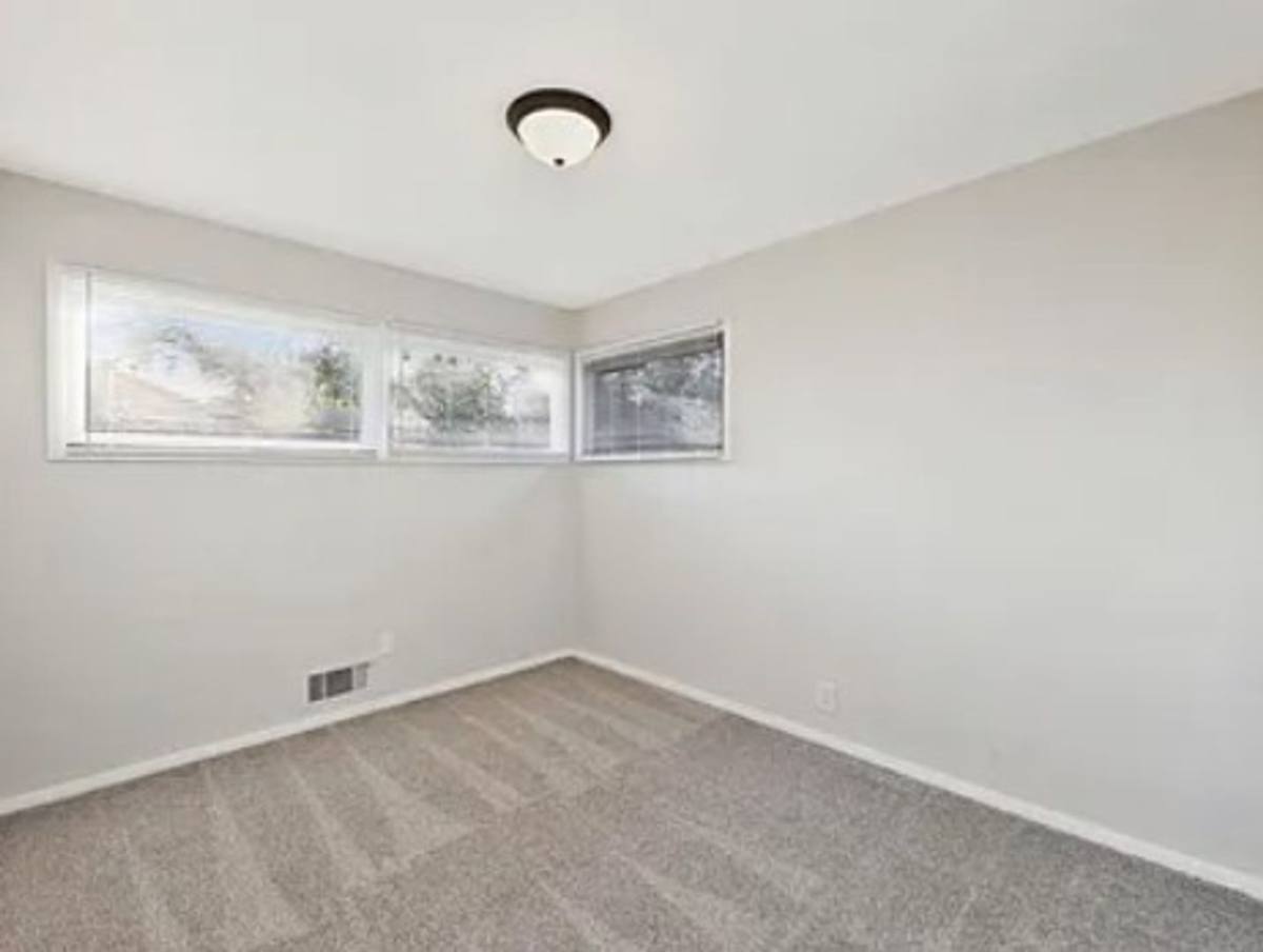 House for rent at 6020 N E Park View St, Wichita, KS 67219