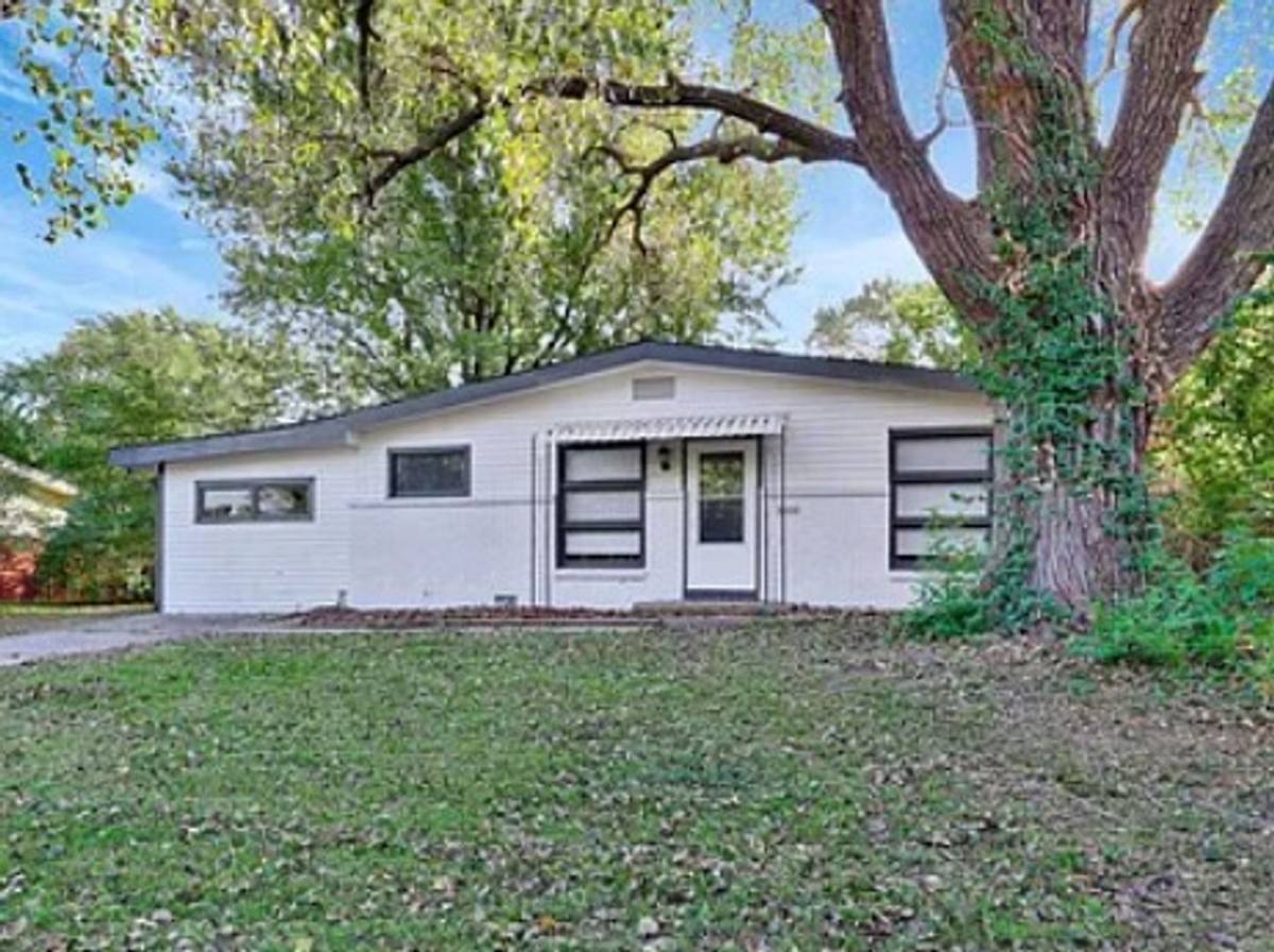 House for rent at 6020 N E Park View St, Wichita, KS 67219