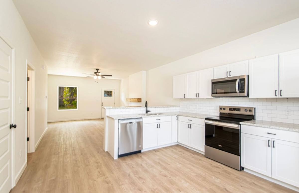 Apartment for rent at 304 SW 4th St, Bryant, AR 72022