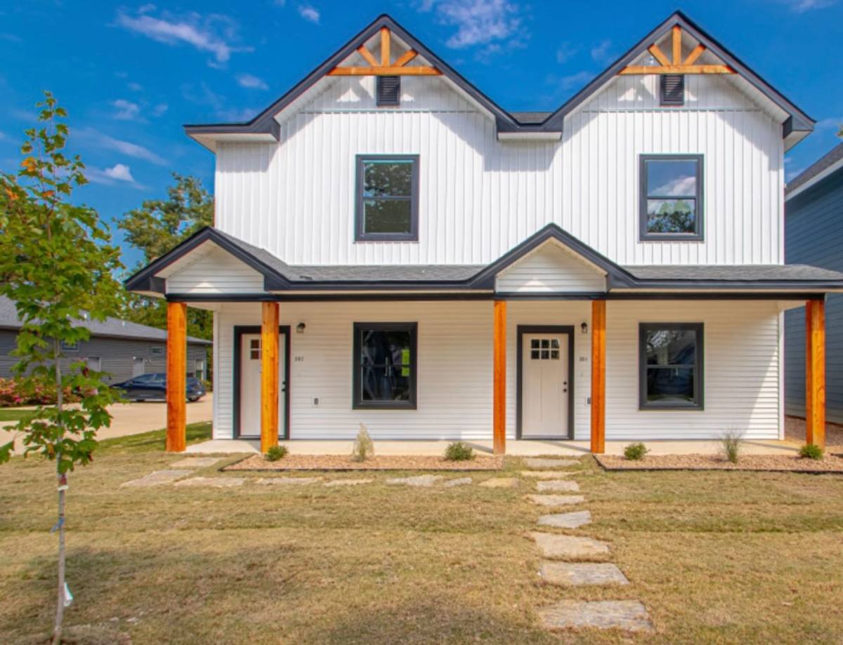 Apartment for rent at 304 SW 4th St, Bryant, AR 72022