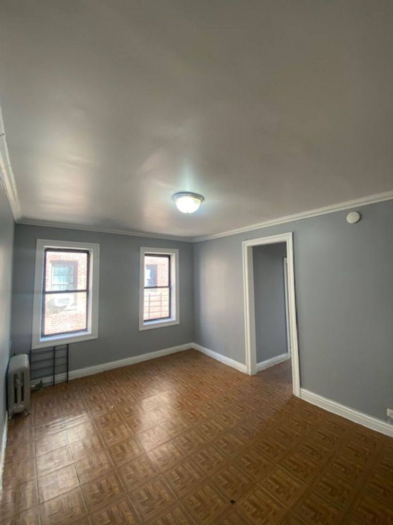 Apartment for rent at 621 W 188th St, New York, NY 10040