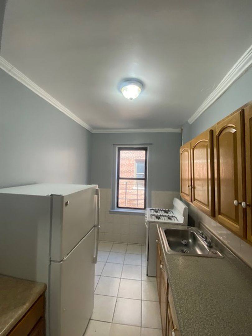 Apartment for rent at 621 W 188th St, New York, NY 10040