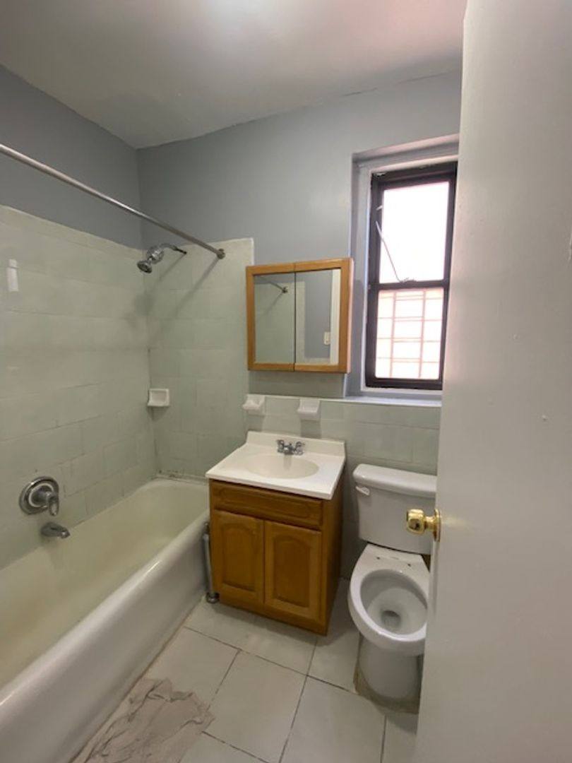 Apartment for rent at 621 W 188th St, New York, NY 10040